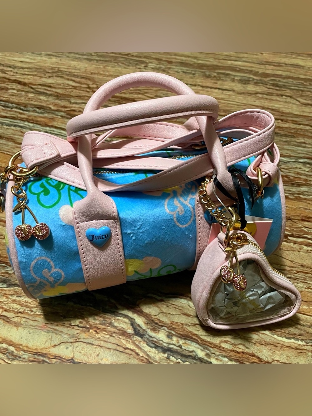 Juicy Couture - Picture 6 of 6